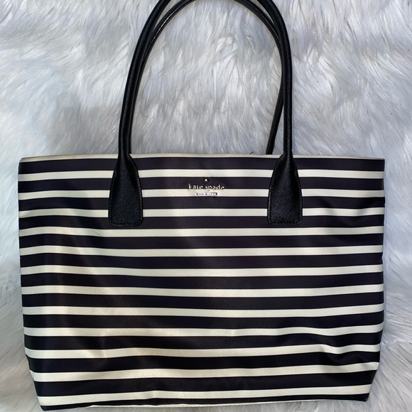 kate spade Handbags - 🚫SOLD🚫 DO NOT PURCHASE!